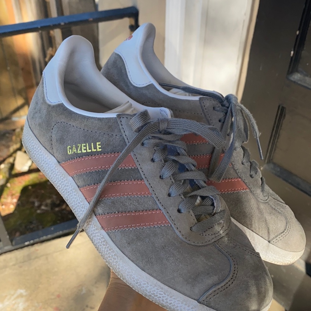 Adidas gazelle sneaker